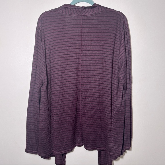 Chico's Zenergy Purple Black Striped Drape Open Front Cardigan Size 3 (16-18) - Picture 7 of 7